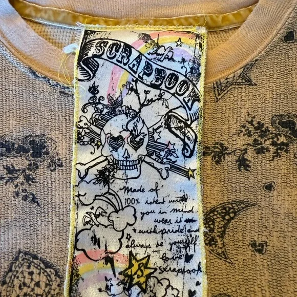 Scrapbook Beige Shirt with Black and Yellow Graphic - Picture 12 of 16